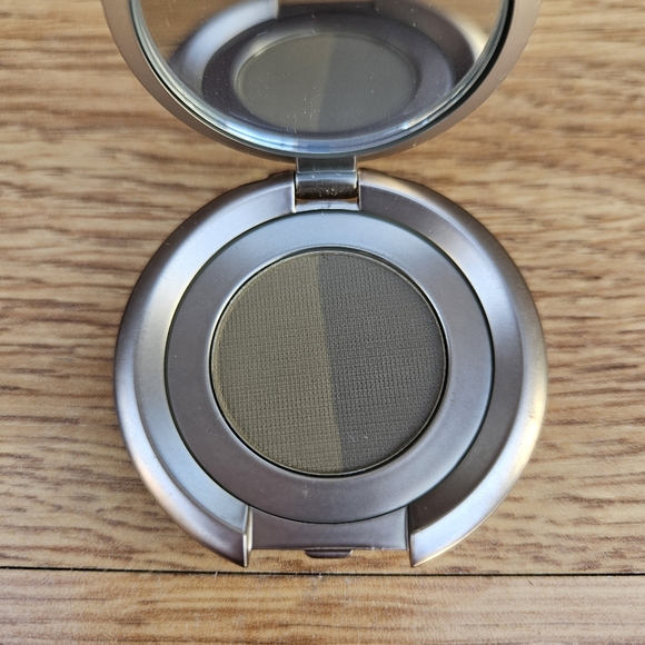 Anastasia Beverly Hills Other - Anastasia Beverly Hills Medium Ash/ Medium Brown